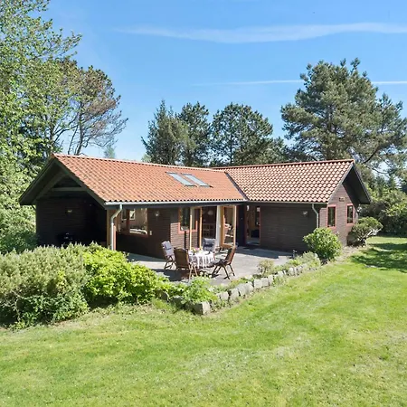 Prázdninový dům Beautiful In With Wifi